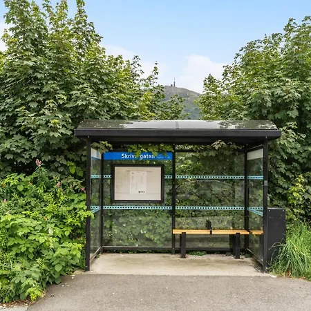 Sentral Leilighet Med Parkering Og Peis Bergen Exterior photo