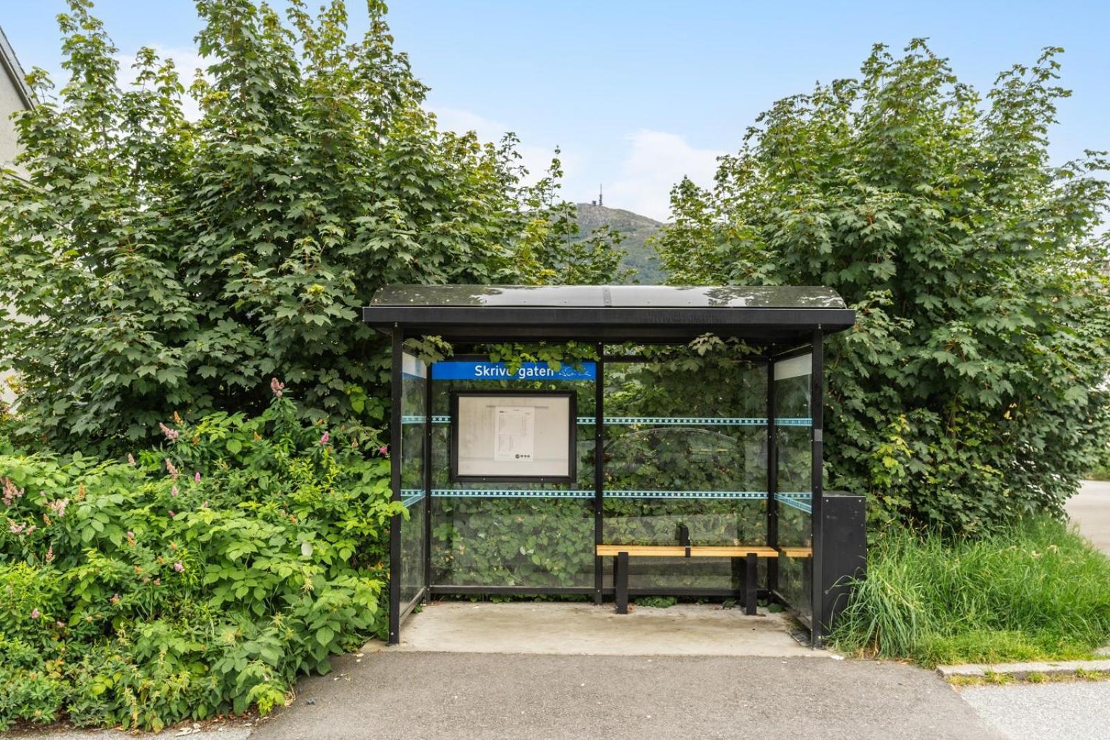 Sentral Med Parkering Og Peis Appartement Bergen